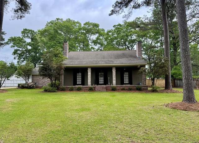 Property at 208 Noble Dr, Brookhaven, MS 39601, 4 beds, 4 baths
