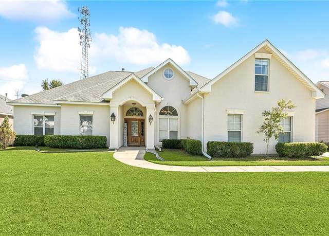 Property at 24 Minter Dr, Mandeville, LA 70471, 4 beds, 3 baths