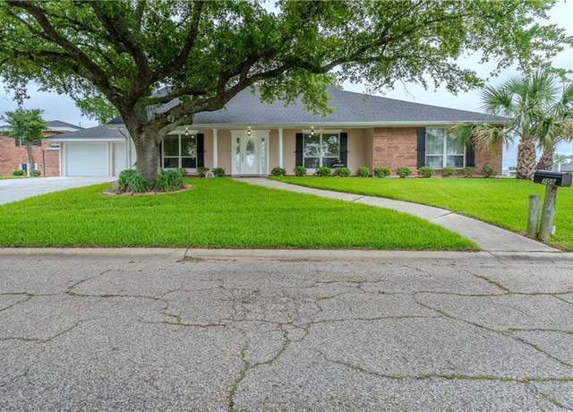 Property at 109 Carina Cir, Slidell, LA 70458, 3 beds, 2 baths