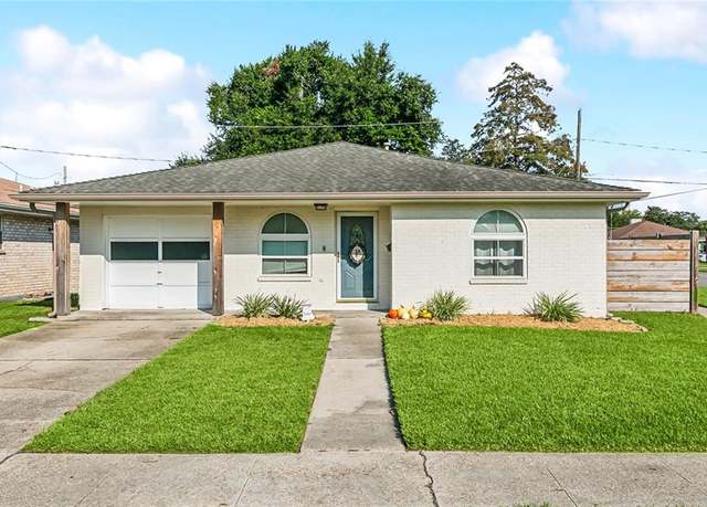 Property at 2001 Taft Park Pl, Metairie, LA 70001, 3 beds, 2 baths