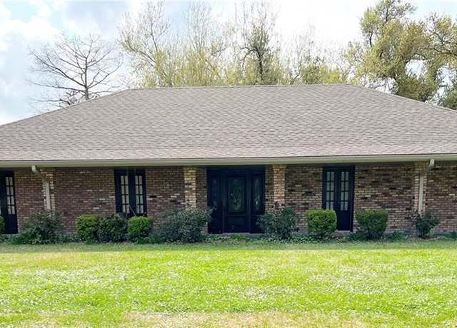 Property at 137 Nolan Dr, La Place, LA 70068, 3 beds, 2 baths