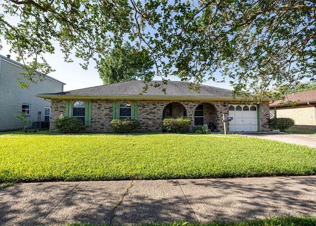 Property at 610 Gaynell Dr, Houma, LA 70364, 3 beds, 2 baths