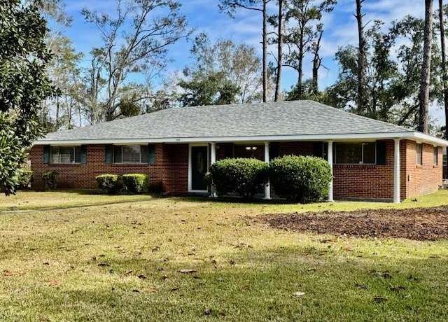 Property at 3444 Miller Ave, Slidell, LA 70458, 3 beds, 2 baths