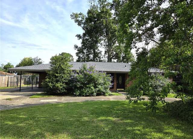 Property at 2745 Phil Ln, Marrero, LA 70072, 3 beds, 2 baths