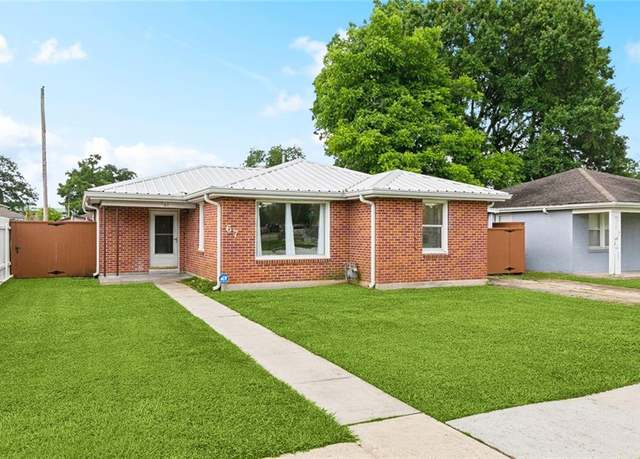 Property at 67 Cochrane Dr, Chalmette, LA 70043, 3 beds, 2 baths