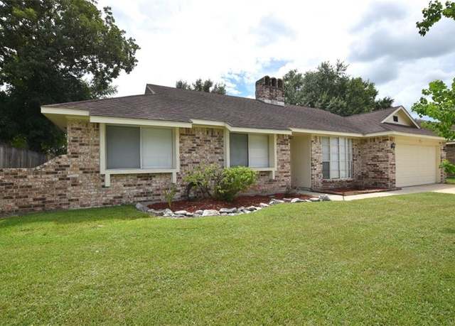 Property at 429 Briargrove Dr, Slidell, LA 70458, 3 beds, 2 baths