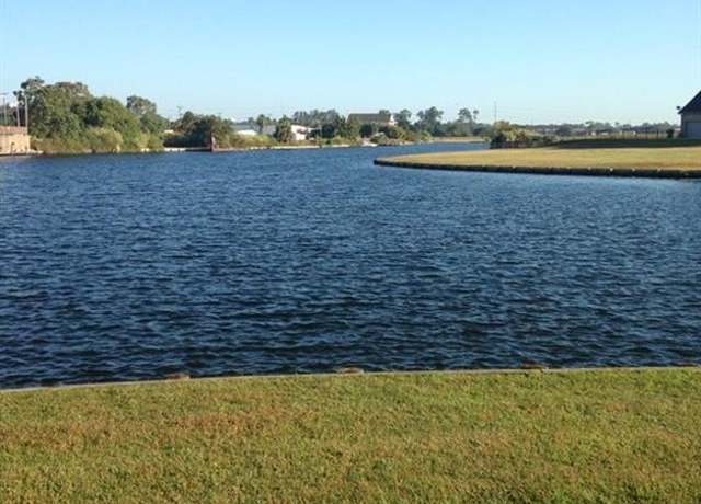 Property at 201 Azores Dr, Slidell, LA 70458