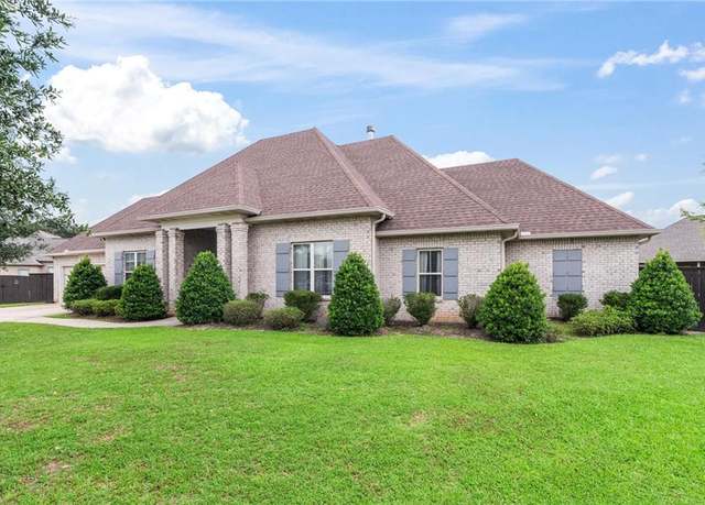 Property at 336 Rue St Emilion, Covington, LA 70433, 4 beds, 3 baths