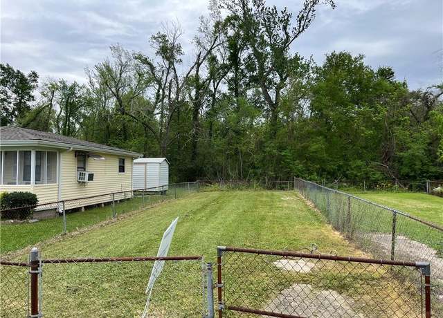 Property at 206 Clement St, Destrehan, LA 70047