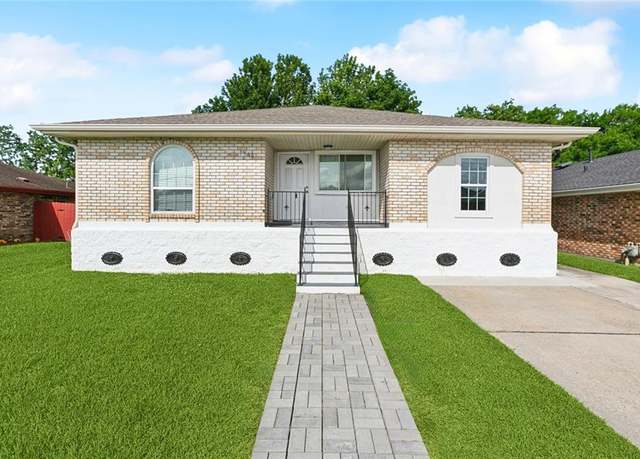 Property at 7500 Primrose Dr, New Orleans, LA 70126, 3 beds, 2 baths