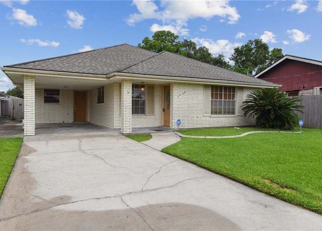 Property at 4520 Fairfield St, Metairie, LA 70006, 3 beds, 2 baths