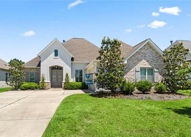 Property at 2021 Cypress Bend Dr, Madisonville, LA 70447, 4 beds, 2 baths