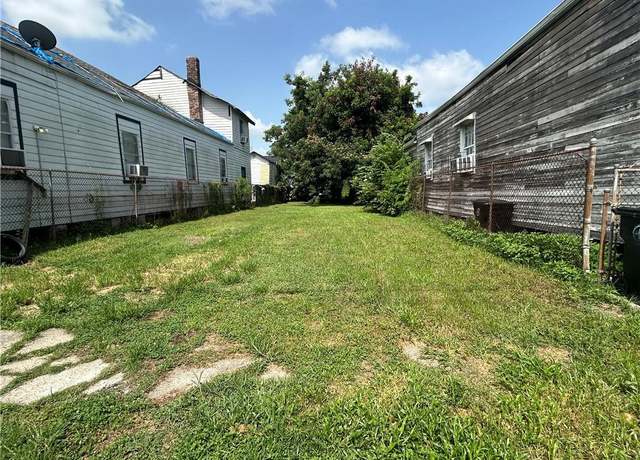 Property at 2204 Touro St, New Orleans, LA 70119