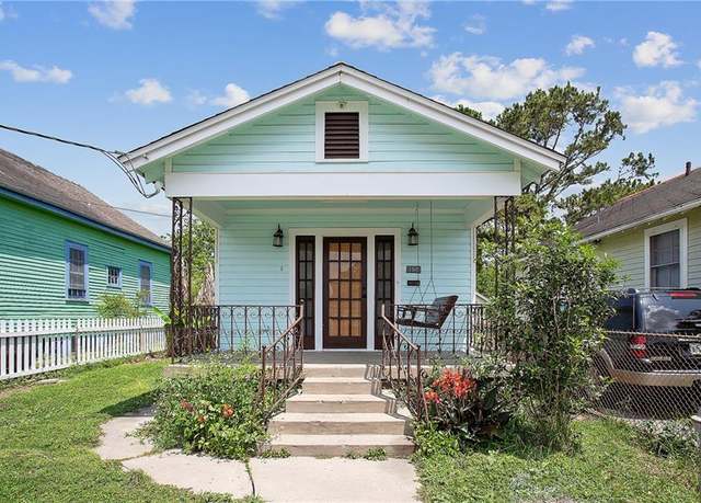 Property at 5515 Dauphine St, New Orleans, LA 70117, 1 bed, 2 baths