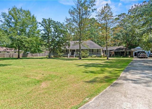 Property at 926 Morgan Bluff Rd, Pearl River, LA 70452, 5 beds, 3 baths
