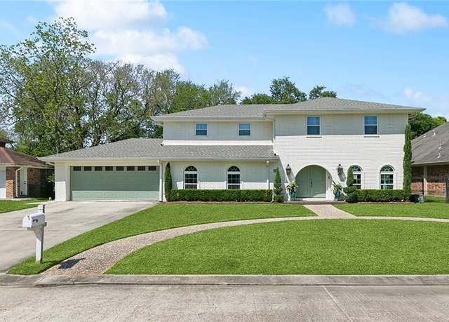 Property at 165 Chateau Latour Dr, Kenner, LA 70065, 4 beds, 2.5 baths