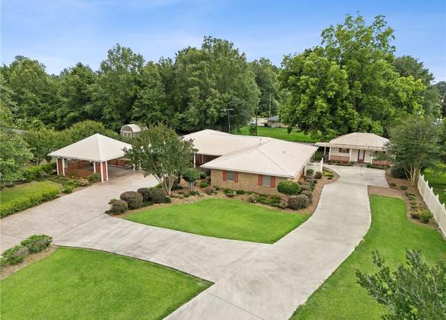 Property at 2108 Washington St, Franklinton, LA 70438, 3 beds, 3 baths