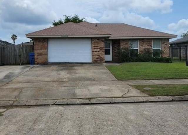 Property at 11120 Woodvine Ln, New Orleans, LA 70128, 4 beds, 2 baths