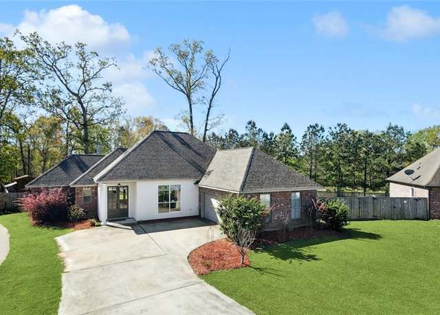 Property at 620 Deciduous Loop, Madisonville, LA 70447, 3 beds, 2 baths