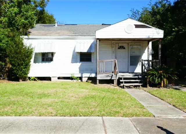 Property at 27 Curtis Dr, New Orleans, LA 70126, 3 beds, 2.5 baths