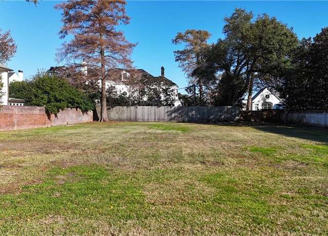 Property at 585 Woodvine Ave, Metairie, LA 70005