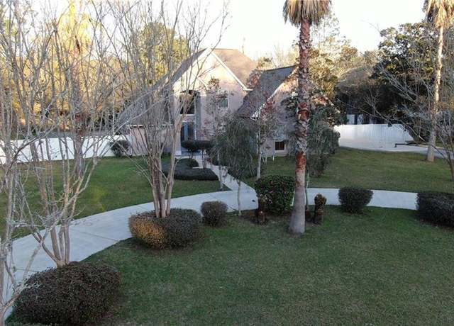 Property at 108 Lindsey Ln, Slidell, LA 70461, 5 beds, 3 baths