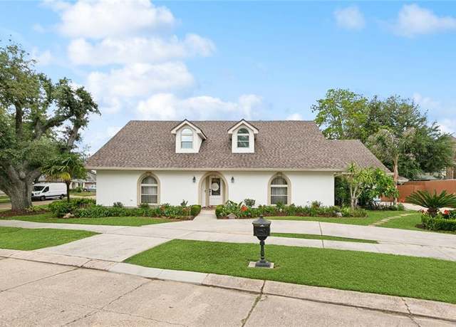 Property at 822 Champagne Dr, Kenner, LA 70065, 4 beds, 2.5 baths