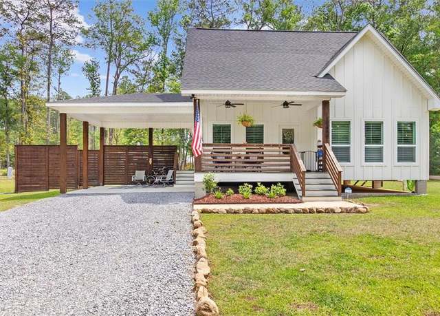 Property at 19444 N 3rd St, Covington, LA 70433, 4 beds, 2 baths