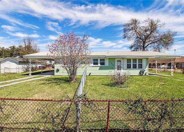 Property at 169 8th St, Bridge City, LA 70094, 3 beds, 2 baths