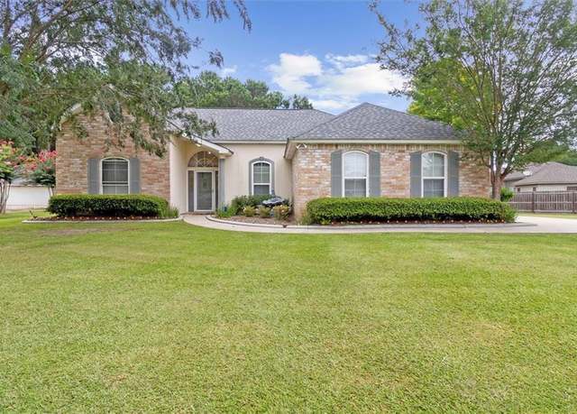 Property at 201 Fairfield Oaks Dr, Madisonville, LA 70447, 3 beds, 2.5 baths