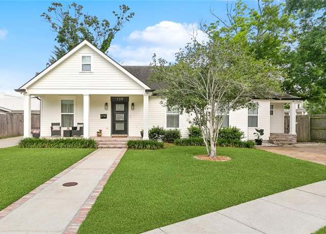 Property at 139 Labarre Dr, Metairie, LA 70006, 4 beds, 2 baths