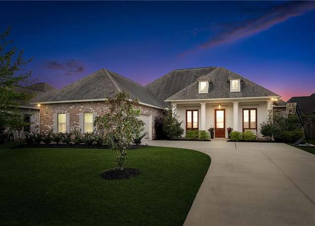 Property at 624 Chateau Andelot Dr, Mandeville, LA 70471, 4 beds, 4 baths