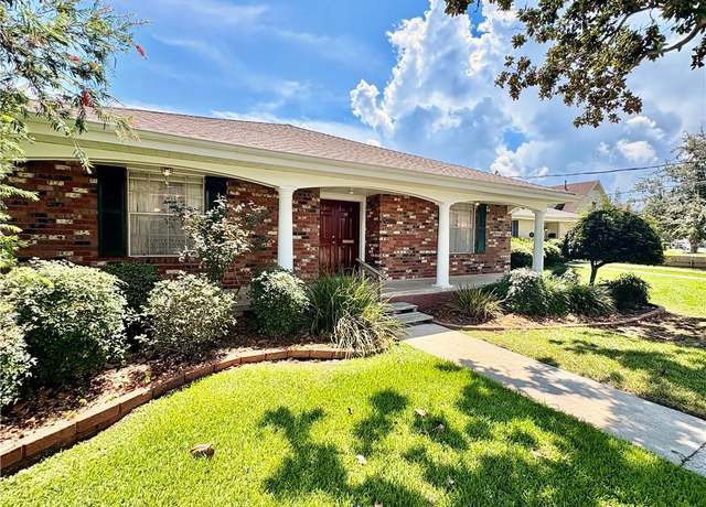 Property at 4009 Lemon St, Metairie, LA 70006, 3 beds, 2 baths