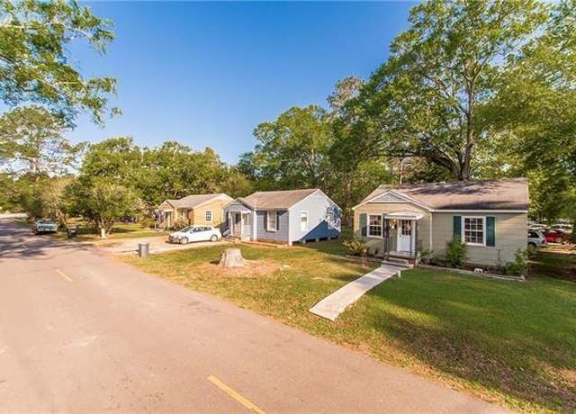 Property at 202, 204, 206 W Clark St, Hammond, LA 70401, 7 beds, 3 baths