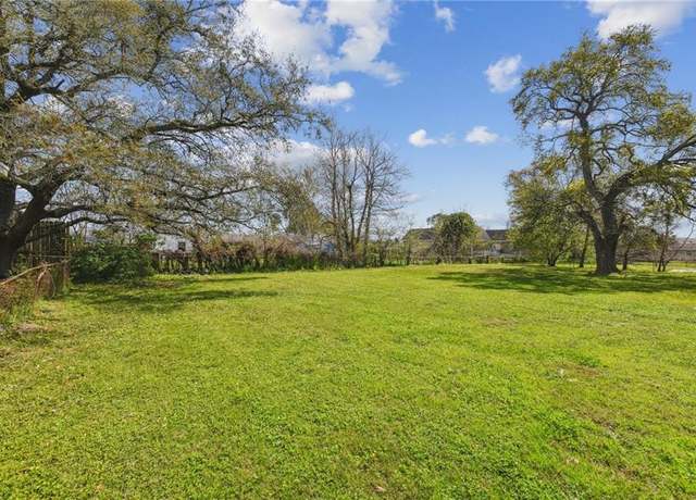 Property at 6729 W Laverne St, New Orleans, LA 70126
