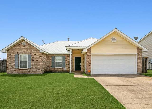 Property at 2012 Dylan Dr, Slidell, LA 70461, 3 beds, 2 baths