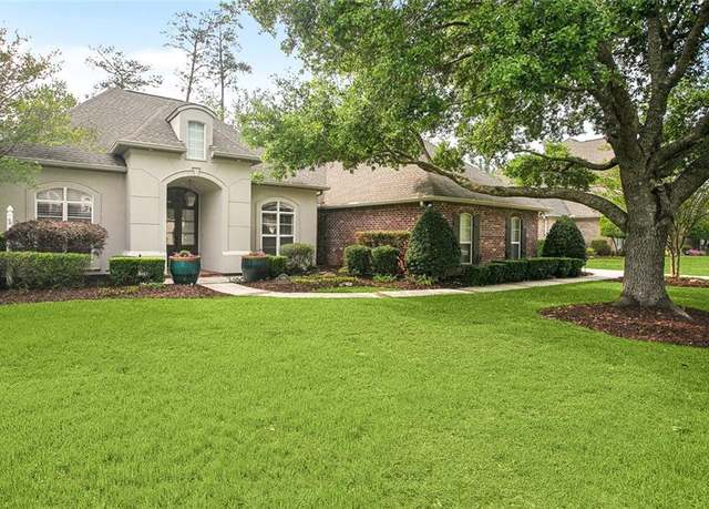 Property at 546 Evergreen Dr, Mandeville, LA 70448, 5 beds, 3 baths