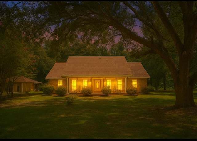 Property at 16233 Cody Ln, Covington, LA 70435, 3 beds, 2.5 baths
