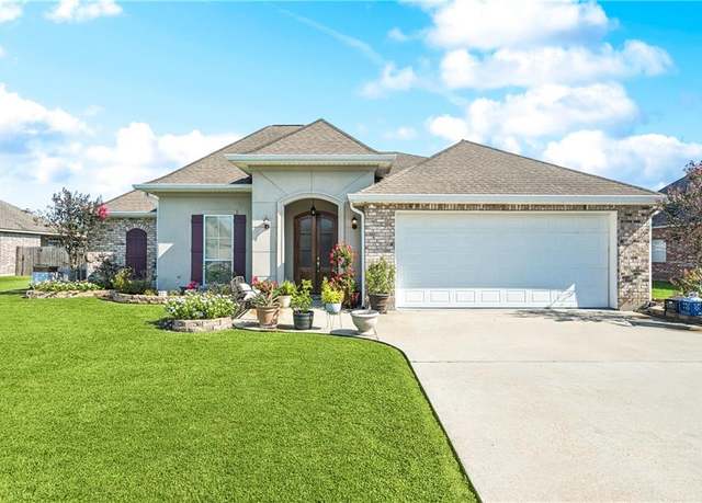 Property at 13075 E Coles Creek Loop, Hammond, LA 70403, 3 beds, 2 baths