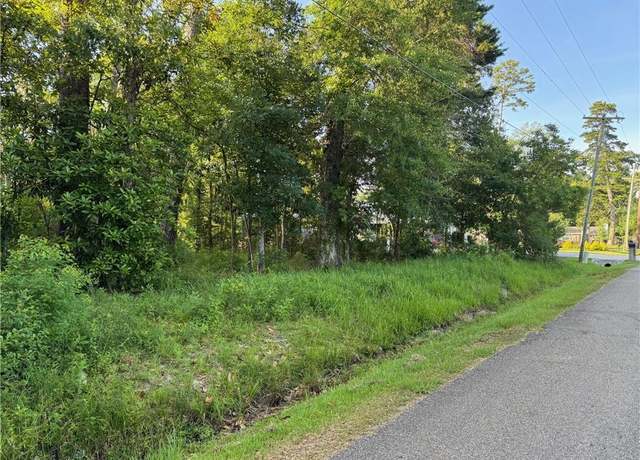 Property at 821 Atalin St, Mandeville, LA 70448