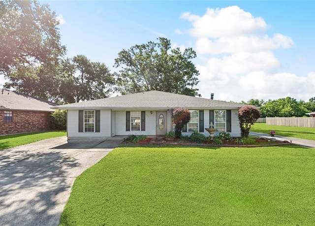 Property at 511 Gassen St, Luling, LA 70070, 3 beds, 2 baths