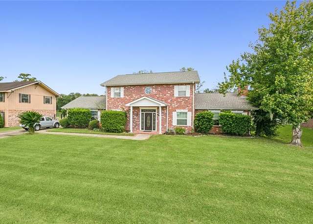 Property at 5 Zee Ann Dr, Luling, LA 70070, 4 beds, 2.5 baths