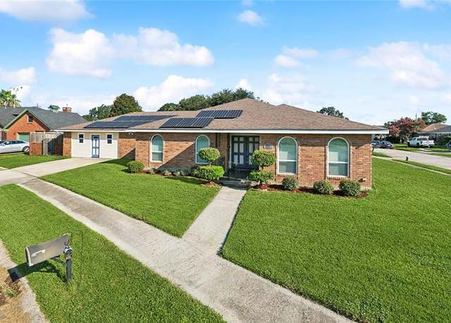 Property at 7021 Curran Blvd, New Orleans, LA 70126, 3 beds, 2 baths