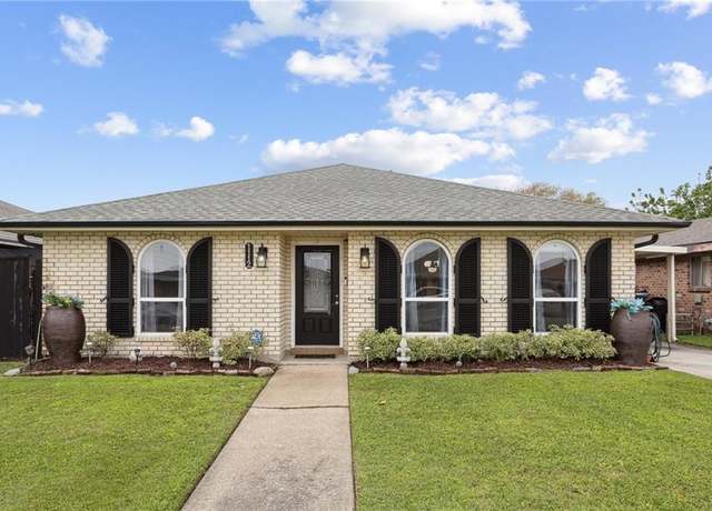 Property at 1112 Giuffrias Ave, Metairie, LA 70001, 3 beds, 2 baths