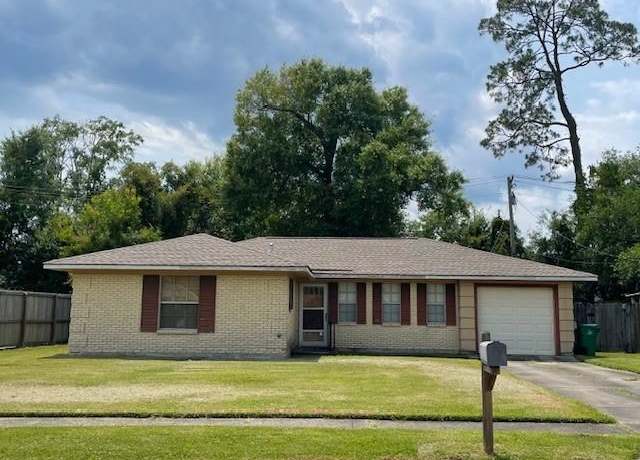 Property at 1309 Westlawn Dr, Slidell, LA 70460, 3 beds, 2 baths