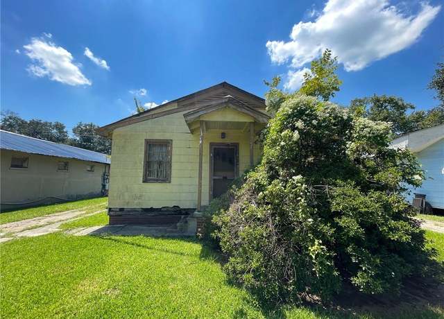 Property at 2674 Iberia St, Baton Rouge, LA 70805, 2 beds, 1 bath