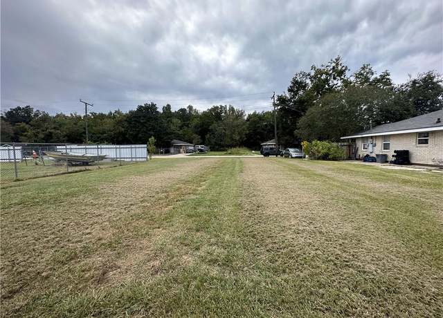 Property at 1829 Heights Dr, St Bernard, LA 70085