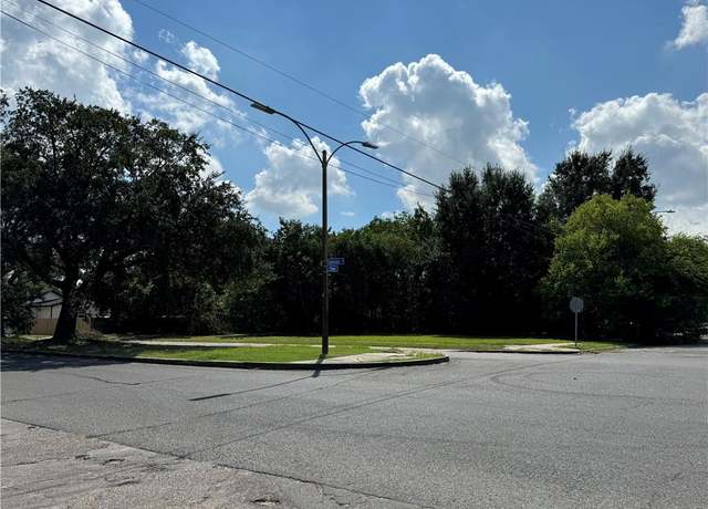 Property at 700 Thayer St, New Orleans, LA 70114