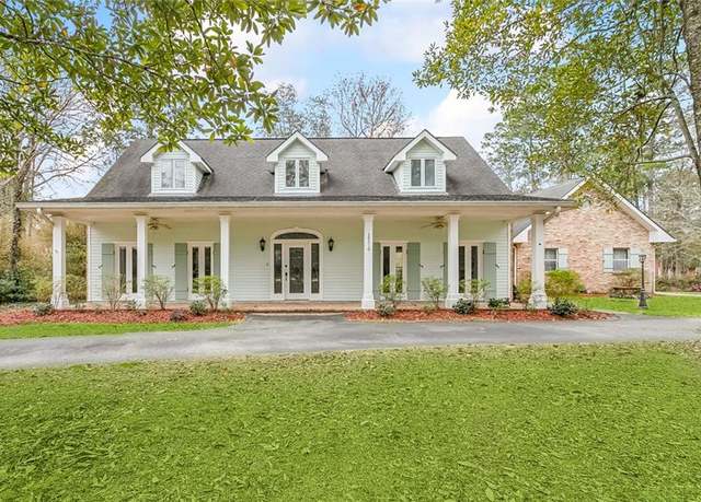 Property at 30310 Saint John Dr, Lacombe, LA 70445, 3 beds, 2.5 baths