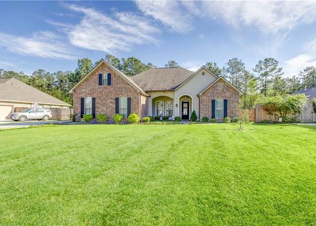 Property at 724 Perrilloux Trace Ave, Madisonville, LA 70447, 4 beds, 3.5 baths
